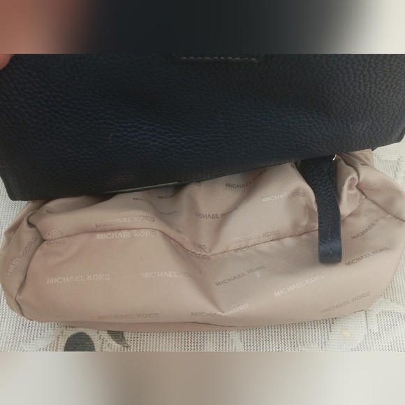 Authentic Michael Kors Bristol Floral Appliqué Satchel/Crossbody Bag -Navy Blue - Picture 5 of 16